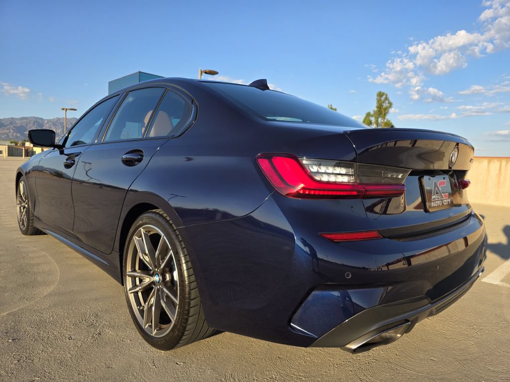 Used 2022 BMW M340i RWD image 10