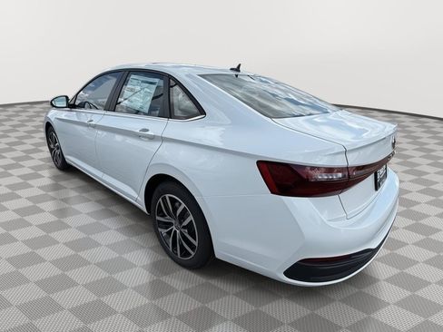 New 2025 Volkswagen Jetta SE image 6