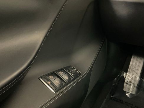 Used 2015 Tesla Model S P90D image 19