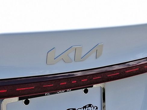 Certified 2022 Kia Forte LXS FWD image 29