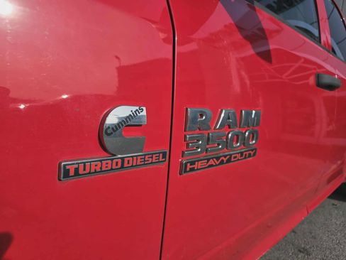 Used 2018 RAM 3500 Tradesman image 10