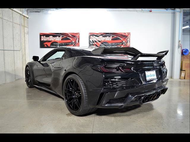 Used 2024 Chevrolet Corvette Z06 RWD image 5