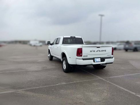 New 2025 RAM 3500 Longhorn image 9