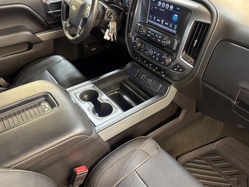 Used 2016 Chevrolet Silverado 1500 LTZ Z71 w/ LTZ Plus Package AWD/4WD image 17