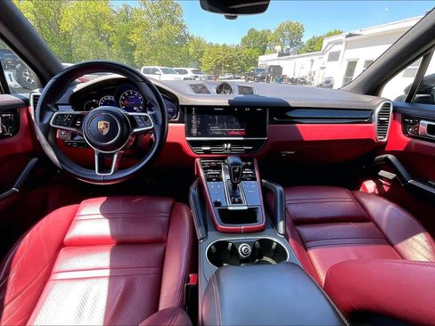 Used 2020 Porsche Cayenne AWD/4WD image 15