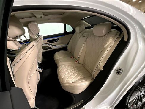 Used 2025 Mercedes-Benz S 580 4MATIC Sedan image 21