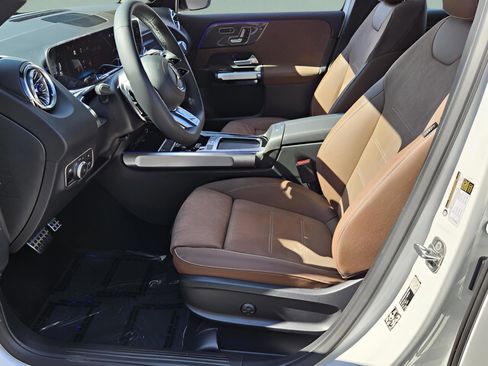 New 2026 Mercedes-Benz GLB 35 AMG 4MATIC image 9