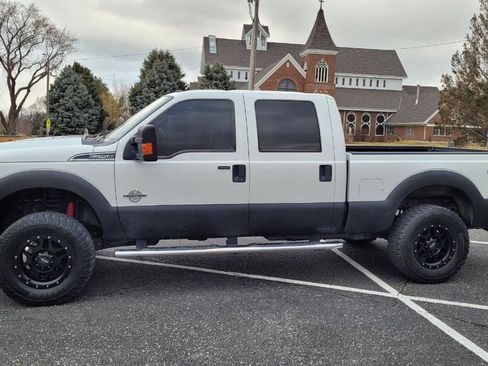 Used 2014 Ford F250 XLT w/ XLT Value Package image 3