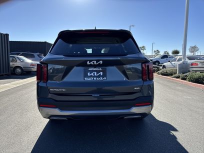 Used 2024 Kia Sorento S