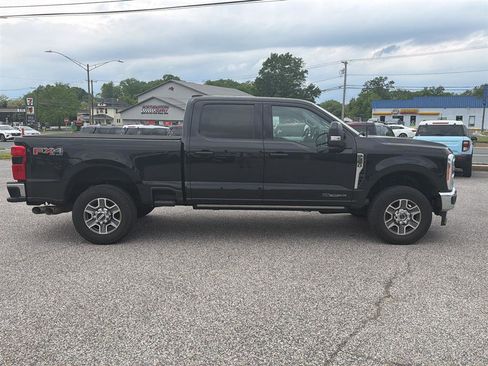 Used 2023 Ford F350 Lariat w/ Lariat Ultimate Package AWD/4WD image 4