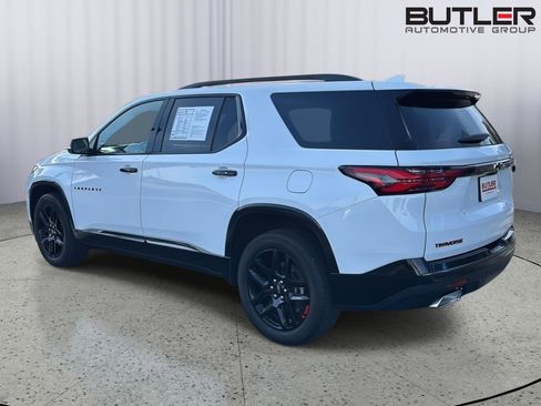 Used 2022 Chevrolet Traverse Premier w/ Redline Edition image 3