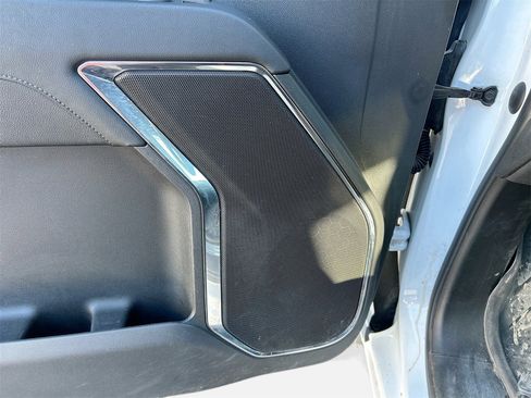 Used 2024 Chevrolet Silverado 2500 LT w/ Z71 Off-Road Package image 27