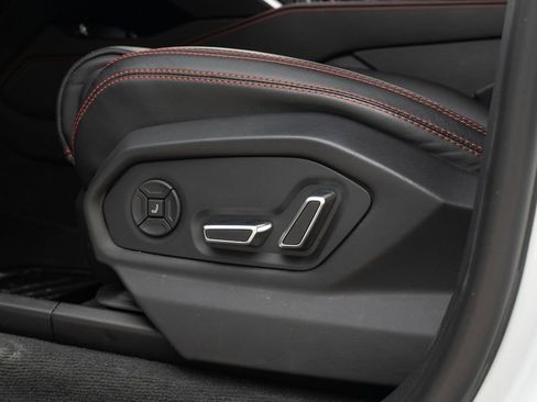 Used 2019 Lamborghini Urus image 25