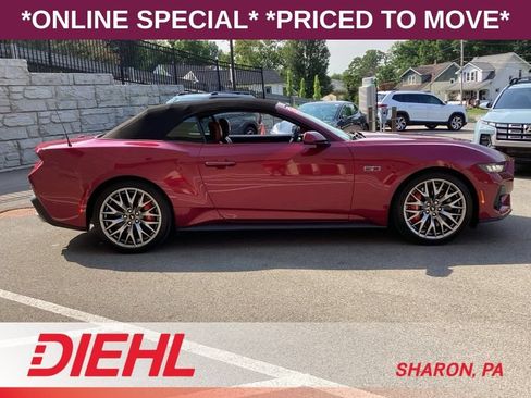 Used 2025 Ford Mustang GT Premium RWD image 9