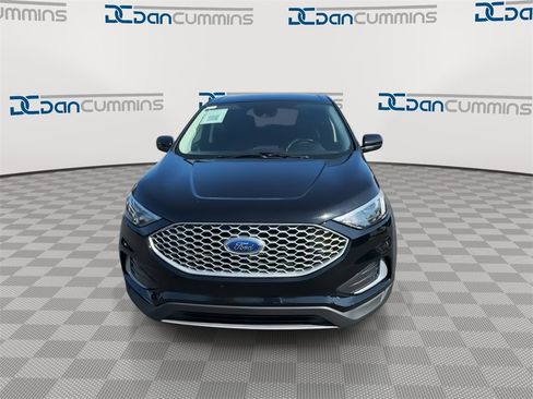 Used 2023 Ford Edge SEL image 3