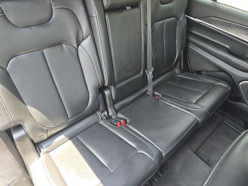 Used 2022 Jeep Grand Cherokee L Limited AWD/4WD image 26