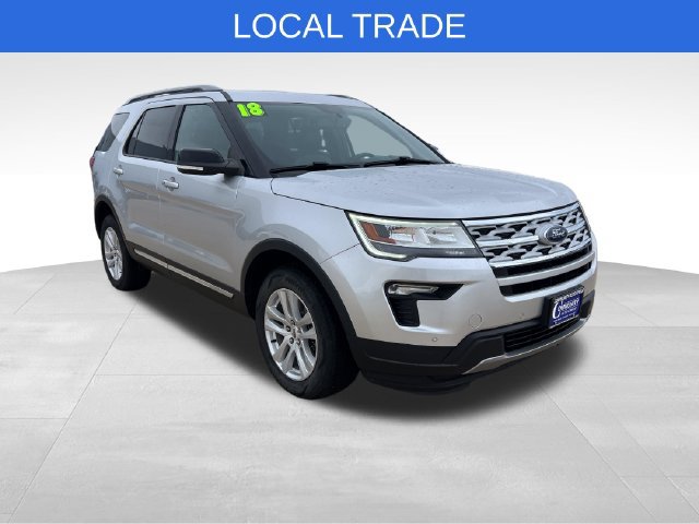 Used 2018 Ford Explorer XLT w/ Equipment Group 202A AWD/4WD image 8