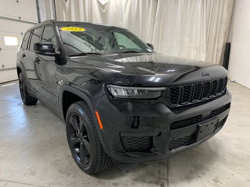 Used 2023 Jeep Grand Cherokee L Laredo AWD/4WD image 13