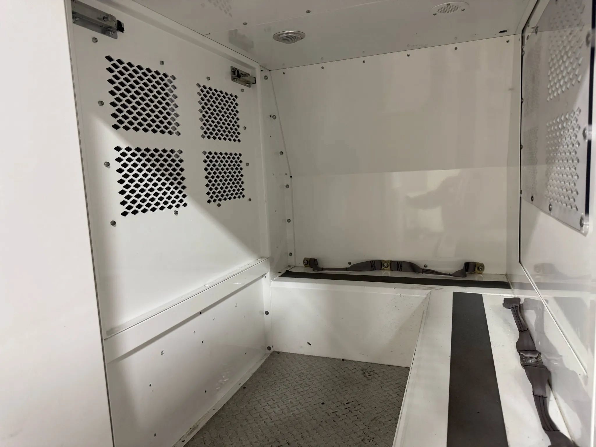 Used 2012 Ford E-350 and Econoline 350 Extended Super Duty w/ PWR Group RWD image 27
