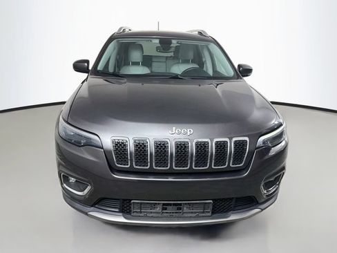 Used 2019 Jeep Cherokee Limited FWD image 2