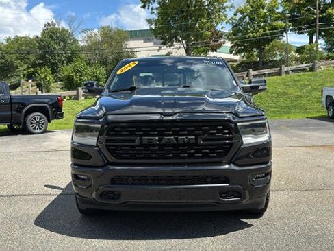 Used 2023 RAM 1500 Big Horn AWD/4WD image 3