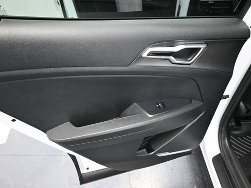 Used 2026 Kia Sportage LX image 24