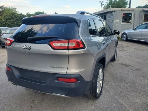 Used 2016 Jeep Cherokee Limited FWD image 7