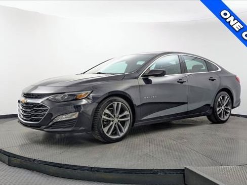 Used 2023 Chevrolet Malibu LT FWD image 2
