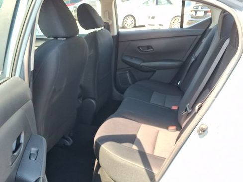 Used 2024 Nissan Sentra SV FWD image 8