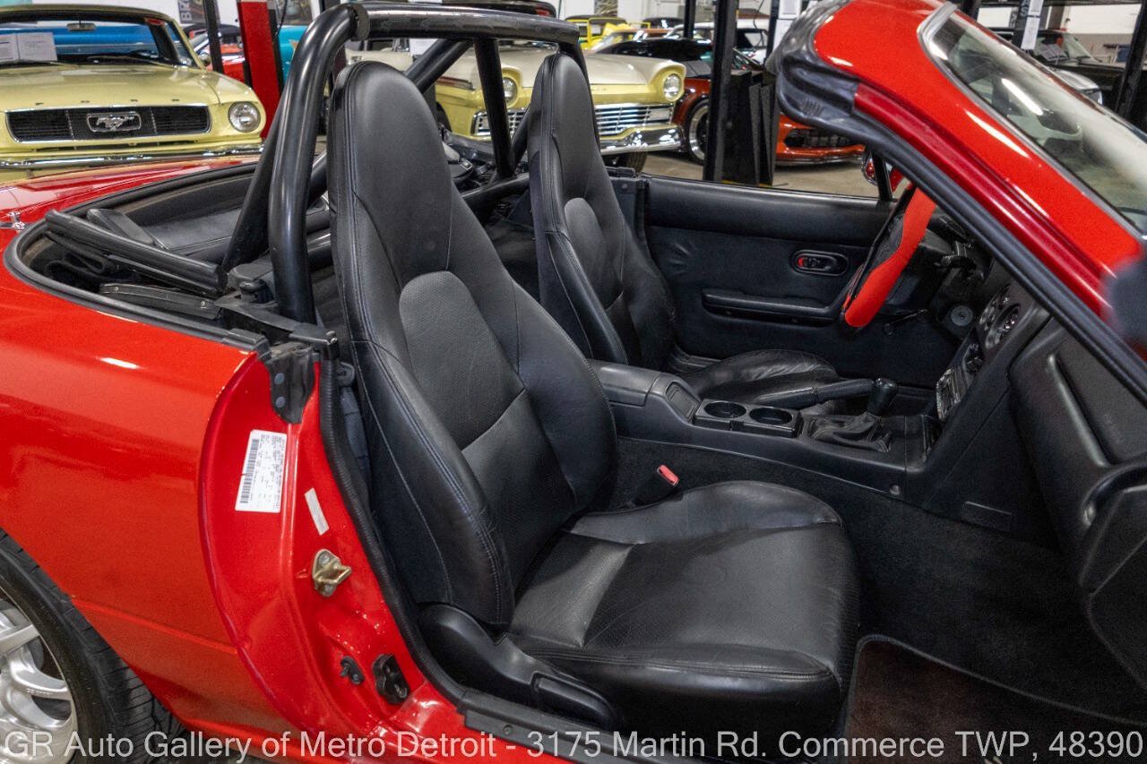 Used 1996 MAZDA MX-5 Miata RWD image 39