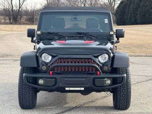 Used 2015 Jeep Wrangler Unlimited Rubicon w/ Dual Top Group image 11