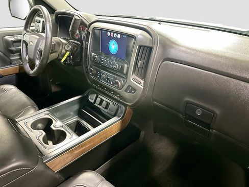 Used 2017 Chevrolet Silverado 1500 LTZ w/ Sport Package AWD/4WD image 31