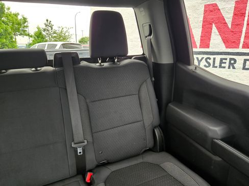 Used 2020 Chevrolet Silverado 1500 LT RWD image 14