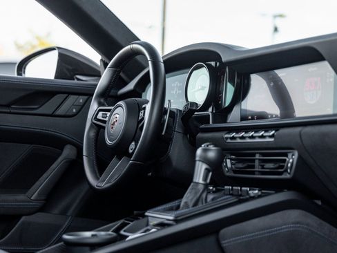 Used 2024 Porsche 911 GT3 image 39