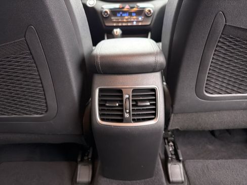 Used 2018 Hyundai Tucson Limited FWD image 18