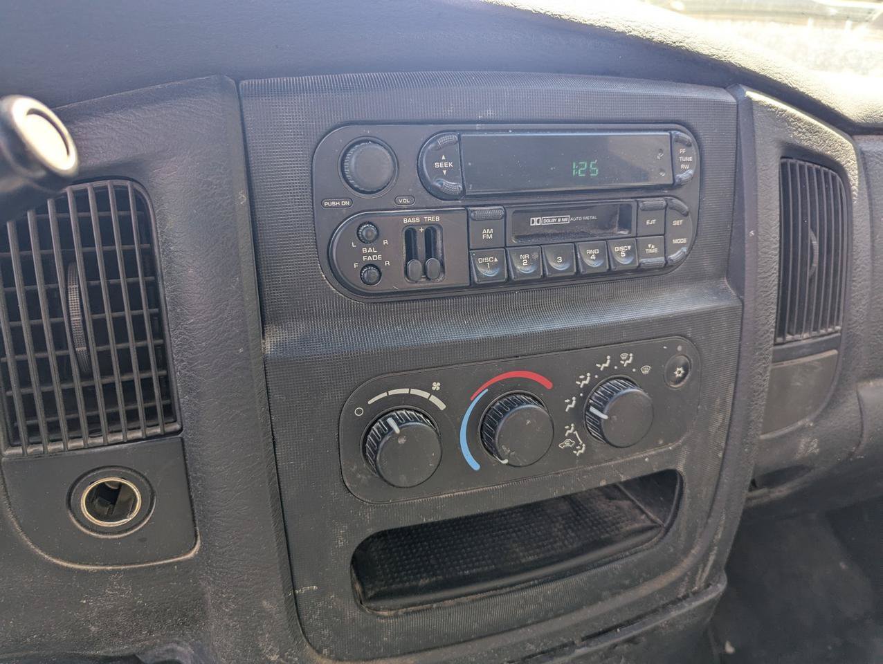 Used 2004 Dodge Ram 1500 Truck ST w/ Trailer Tow Group RWD image 12