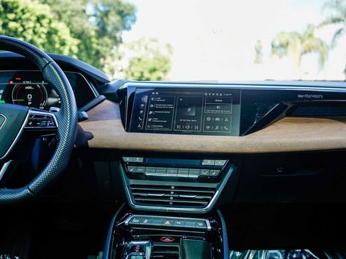 Used 2024 Audi e-tron GT Premium Plus image 13