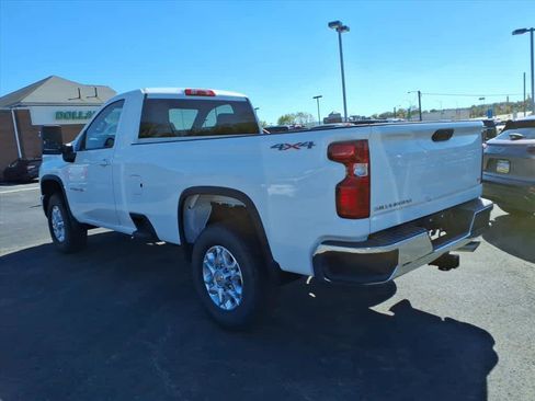 Used 2025 Chevrolet Silverado 2500 LT w/ Convenience Package AWD/4WD image 6