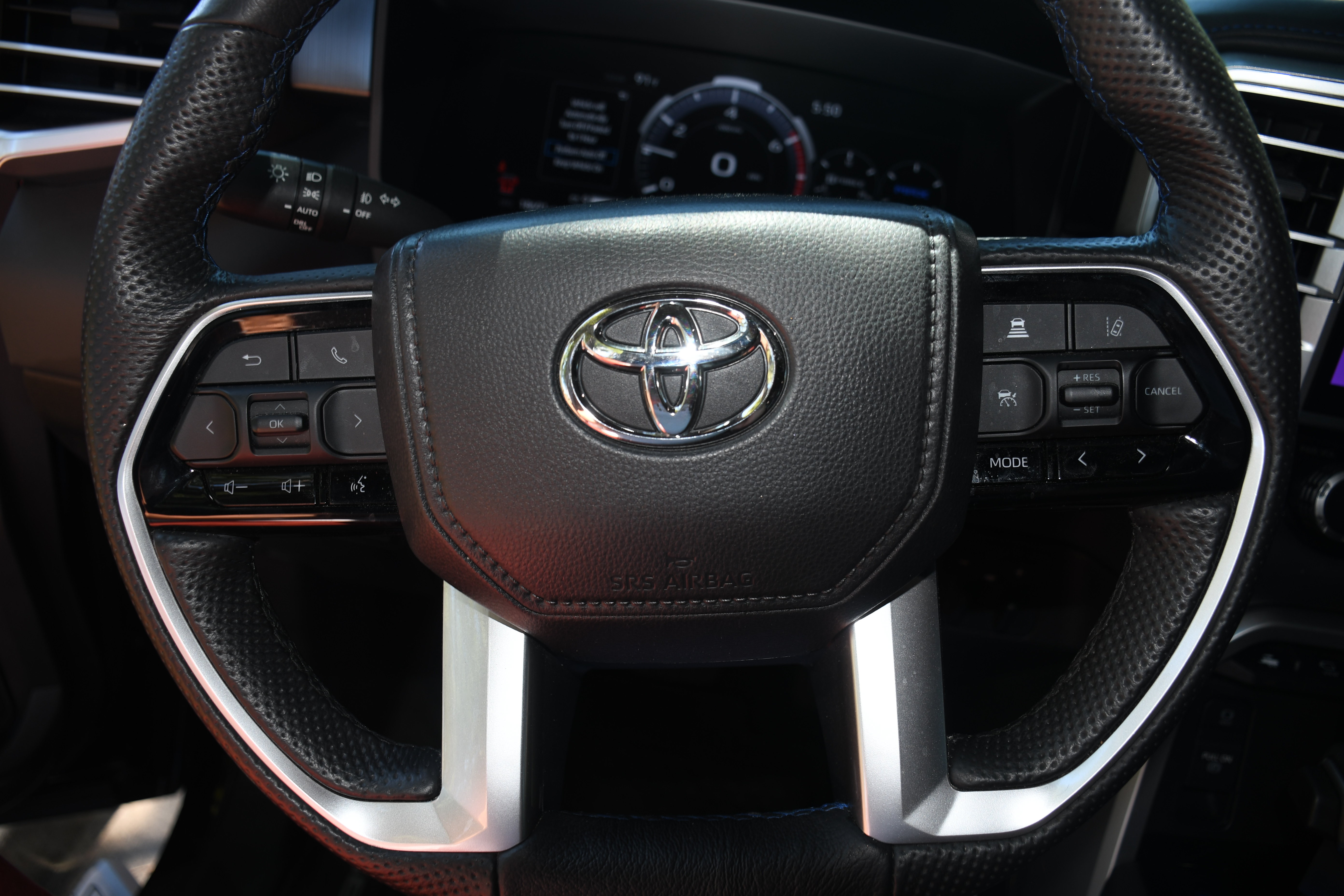 Certified 2025 Toyota Sequoia Platinum AWD/4WD image 16