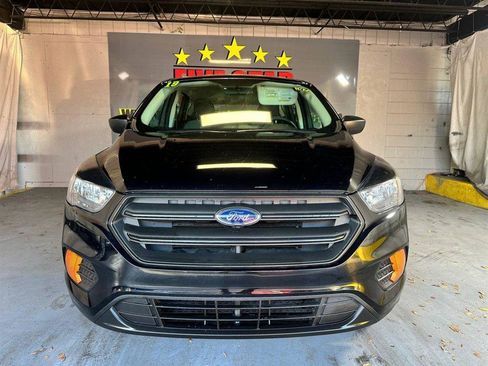 Used 2019 Ford Escape S image 2