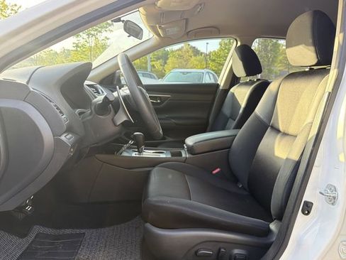 Used 2017 Nissan Altima 2.5 SR w/ Midnight Edition Package image 11