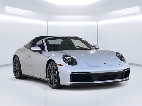 Certified 2024 Porsche 911 Targa 4 image 3
