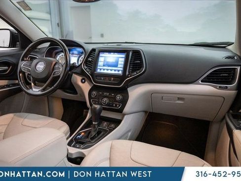 Used 2021 Jeep Cherokee Latitude Lux w/ Comfort/Convenience Group image 32