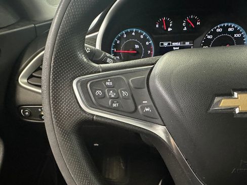 Used 2022 Chevrolet Malibu LS FWD image 9