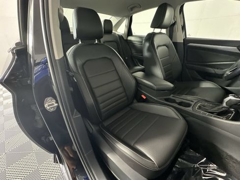 Used 2024 Volkswagen Jetta SE FWD image 26