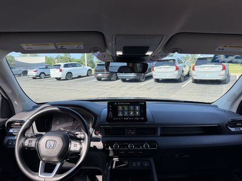 Used 2024 Honda Pilot EX-L image 9