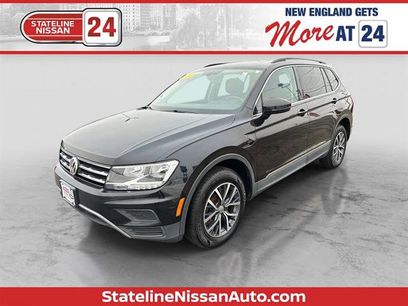 Used 2020 Volkswagen Tiguan SE w/ Panoramic Sunroof Package