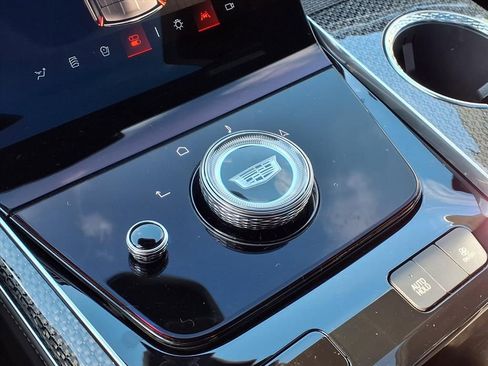 Used 2025 Cadillac Escalade V image 26