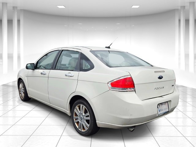 Used 2010 Ford Focus SEL FWD image 3