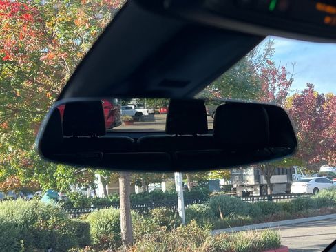 Used 2023 Cadillac XT6 Premium Luxury image 25